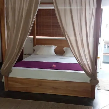 Brahmanhut - Eco Hut Experience In Harmony With Nature, Wellbeing And Spirit Bain Boeuf Exterior foto